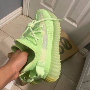 Adidas Yeezy Boost 350 size 4(GS) green